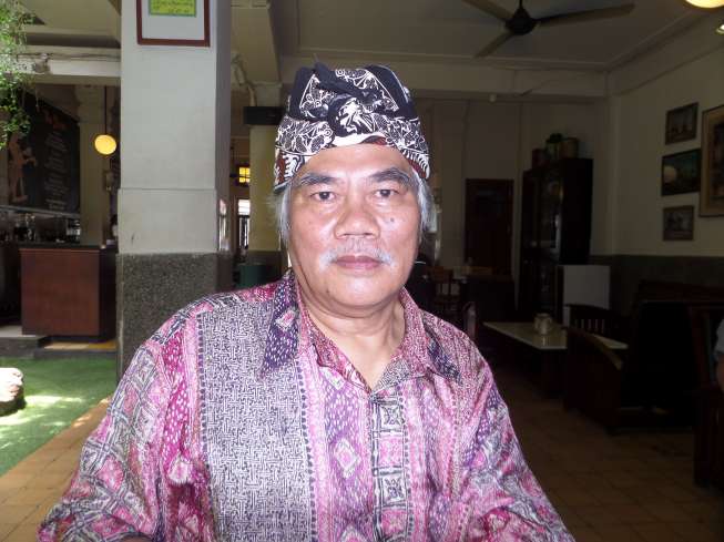 Tokoh penghayat kepercayaan di Indonesia, Engkus Ruswana (suara.com/Pebriansyah Ariefana)