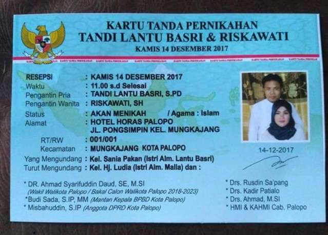 Lihat Inilah Kartu Undangan Pernikahan Paling Aneh Di Indonesia