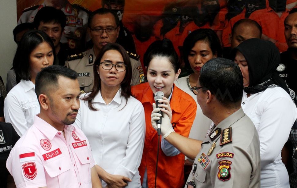 Jennifer Dunn kembali tertangkap polisi karena kasus narkoba jenis sabu. (Oke Atmaja)