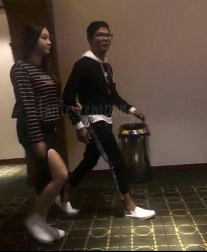 Andika Kangen Band jalan bareng perempuan seksi [Instagram/tantee_reempoong]