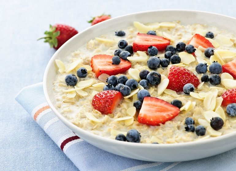 Oatmeal sangat baik bagi kesehatan.