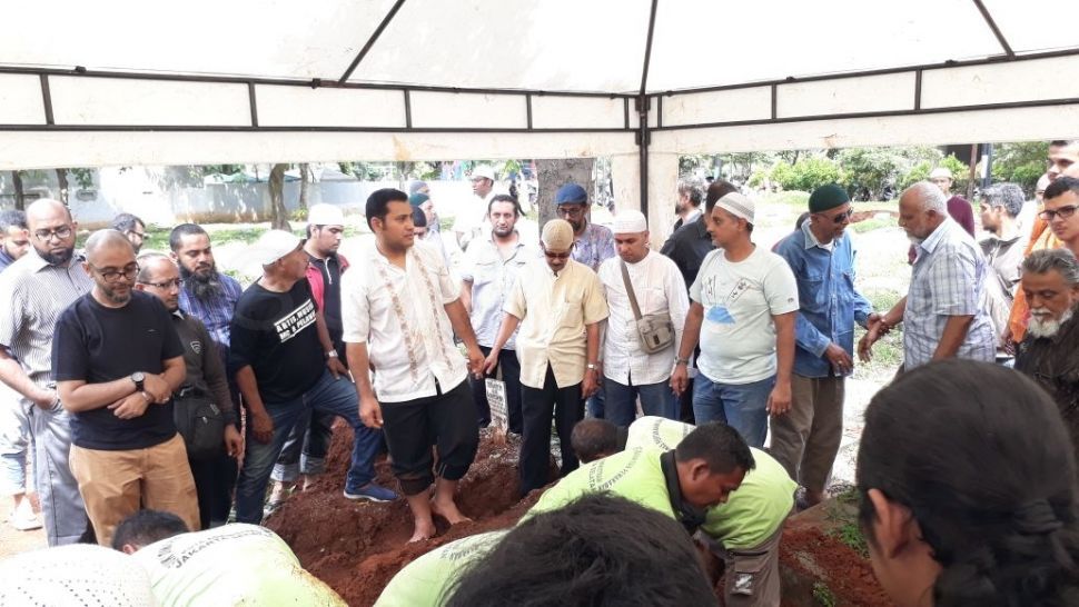 Suasana pemakaman istri Said Bajaj Bajuri, Alyah di TPU Jeruk Purut, Jakarta Selatan, Senin (29/1/2018) [suara.com/Ismail]