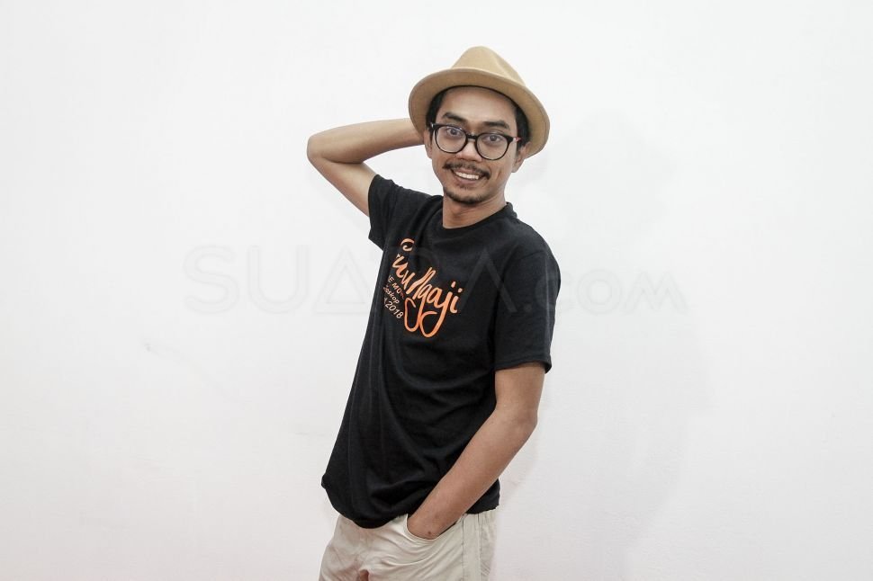 Ence Bagus saat berkunjung ke redaksi Suara.com, Jakarta Selatan, Rabu (14/2/2018) [suara.com/Kurniawan Mas'ud]