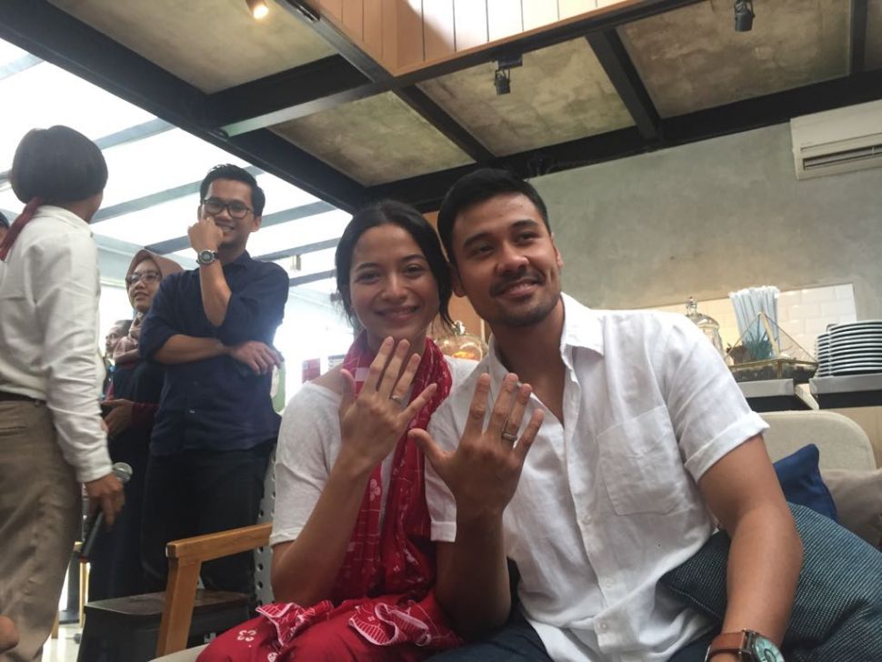 Pasangan artis Chicco Jericho dan Putri Marino. [suara.com/Sumarni]