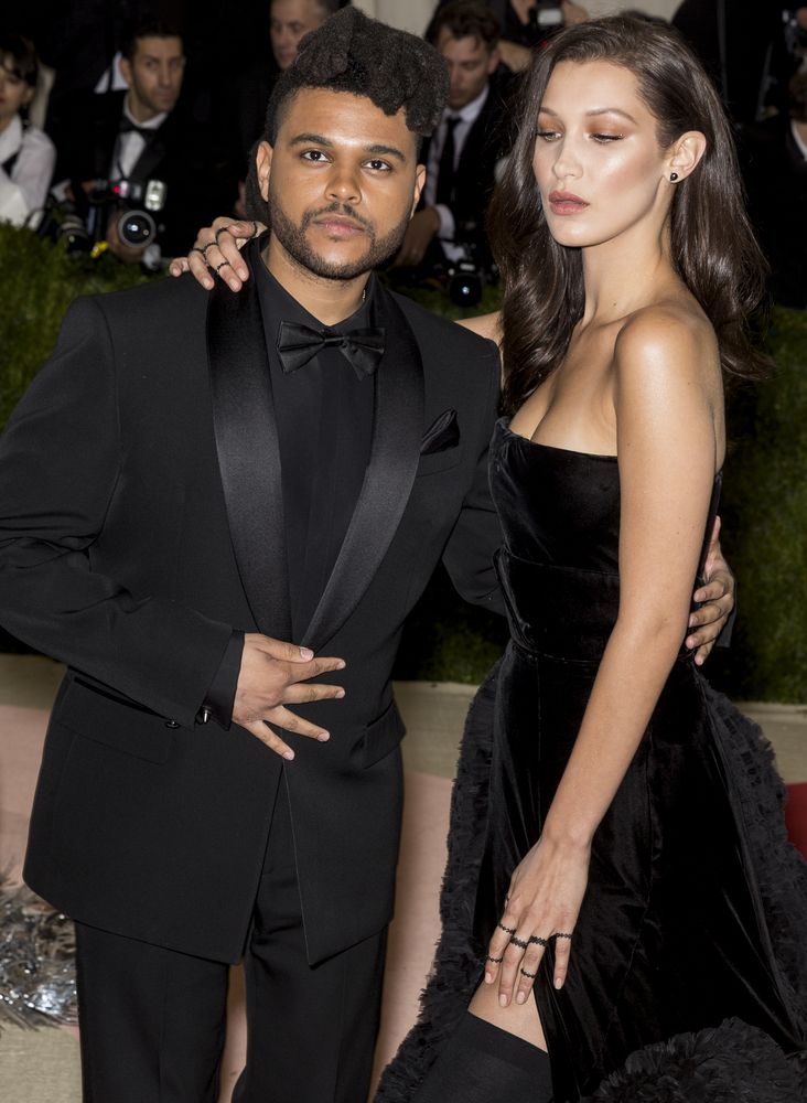 The Weeknd dan model Bella Hadid (shutterstock) 