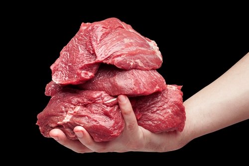 Daging merah, daging mentah. (Shutterstock)