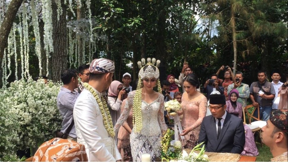 Akad nikah Syahnaz Shadiqah-Jeje Govinda di Pine Hills Cibodas, Lembang, Bandung, Jawa Barat, Sabtu (21/4/2018) [Suara.com/Sumarni]