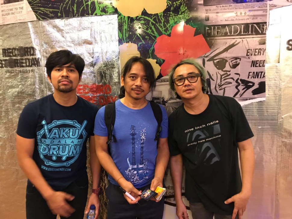 Grup band Gigi di Record Store Day, Minggu (22/4/2018) [suara.com/wahyu nugroho].