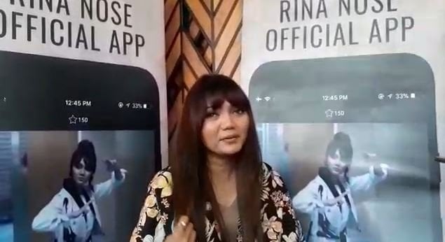 Rina Noise di kawasan SCBD, Jakarta Pusat, Jumat (27/4/2018) [suara.com/wahyu tri laksono]. 