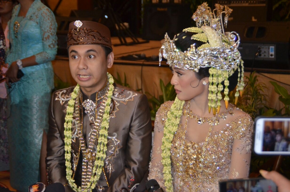 Raditya Dika resmi menikah dengan Anissa Aziza di Grand Ballroom Ritz Carlton, Pacific Place, Jakarta Selatan, Sabtu (5/5/2018) [Suara.com/Sumarni].