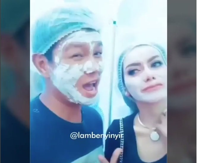 Andika Kangen Band Mesra dengan Perempuan Cantik, Cuma 