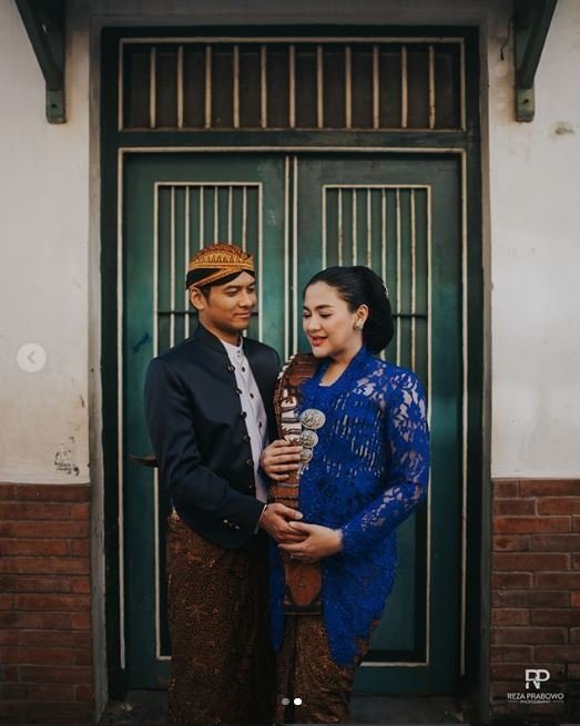 Vicky Shu melakukan sesi maternity shoot (rezaprabowophoto/instagram)