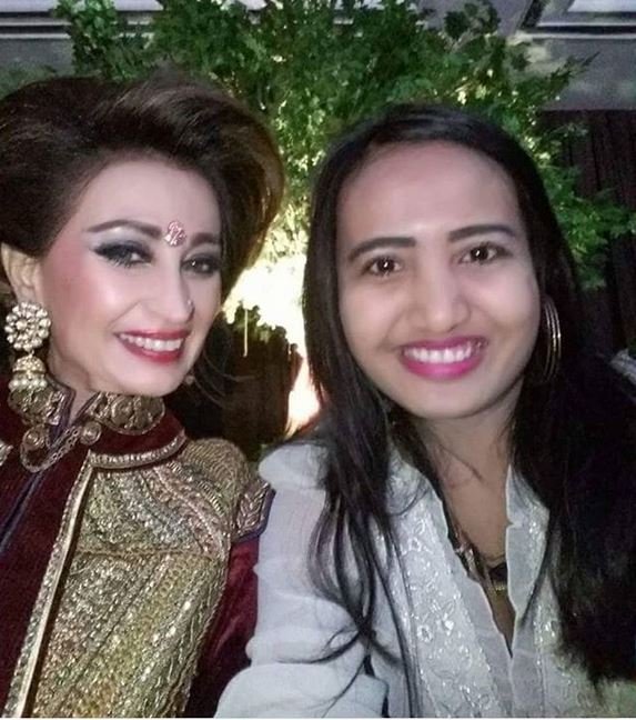 Lina Mukherjee bersama Rakhee Punjabi (Instagram)