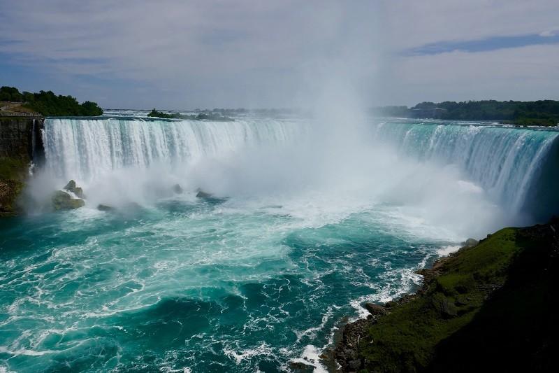 Air terjun Niagara. (Unsplash/Edward Koorey)