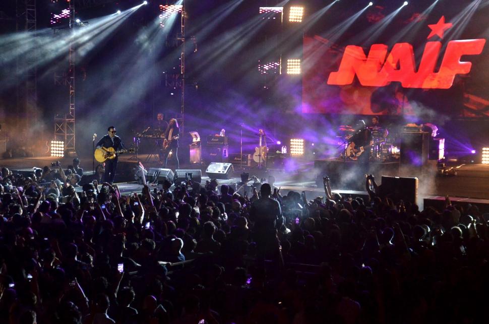 Naif Tutup Synchronize Festival Hari Pertama dengan Meriah Naif Tutup Synchronize Festival Hari Pertama dengan Meriah