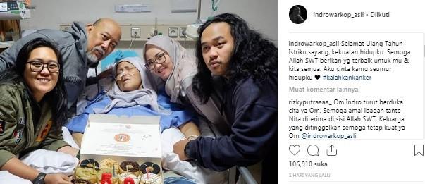 Indro Warkop saat merayakan ultah istrinya. [Instagram]