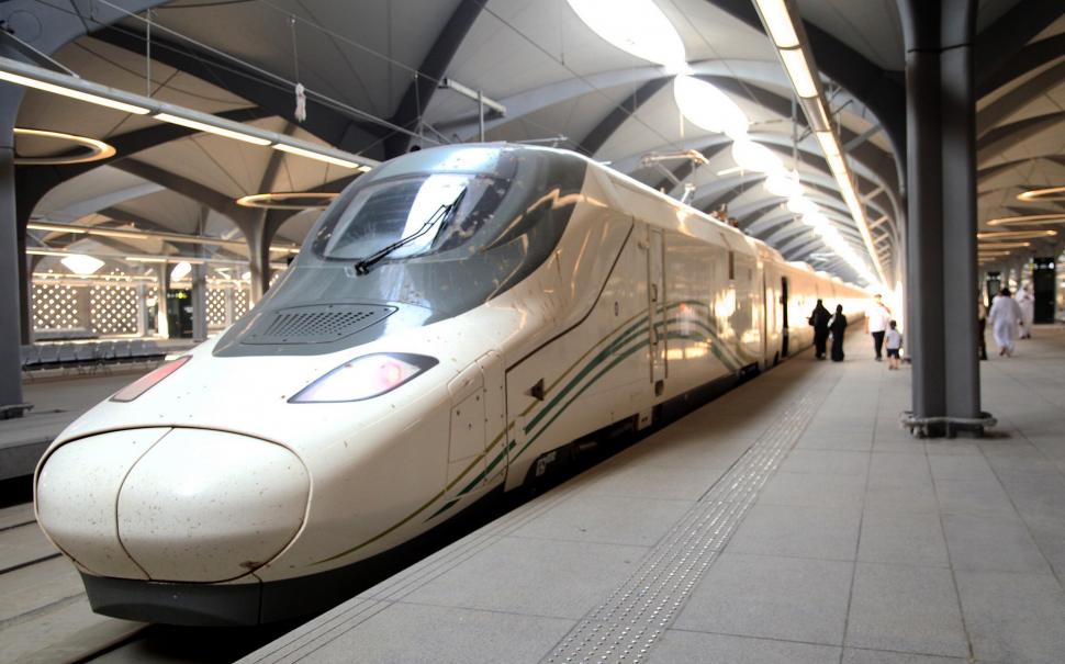 Kereta Cepat Jemaah Haji dan Umrah Resmi Beroperasi Kereta Cepat Jemaah Haji dan Umrah Resmi Beroperasi