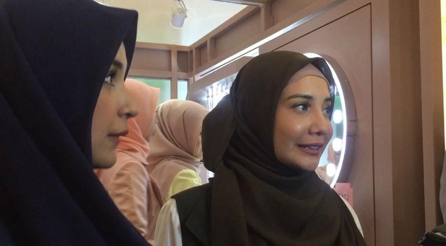 Shireen Sungkar dan Zaskia Sungkar [Suara.com/Sumarni]