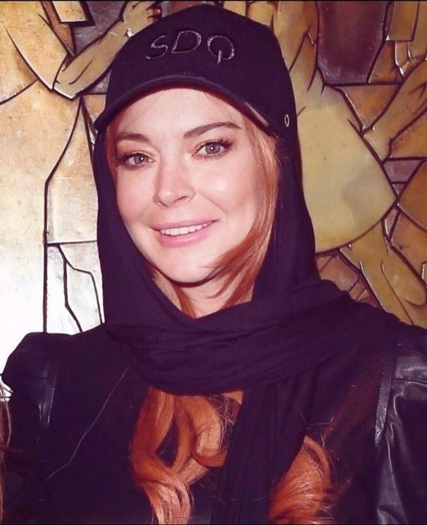 Lindsay Lohan kenakan Hijab Sadoq, hijab dari bambu asal Belanda [IG @sadoqmuslimahfashionwear]