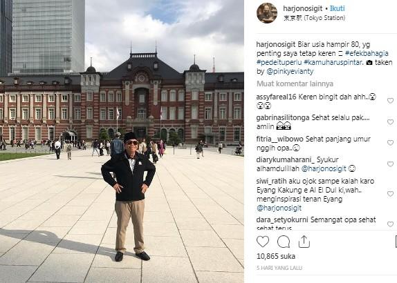 Harjono Sigit, Ayah Maia Estianty berpose di Stasiun Tokyo. [Instagram @harjonosigit]