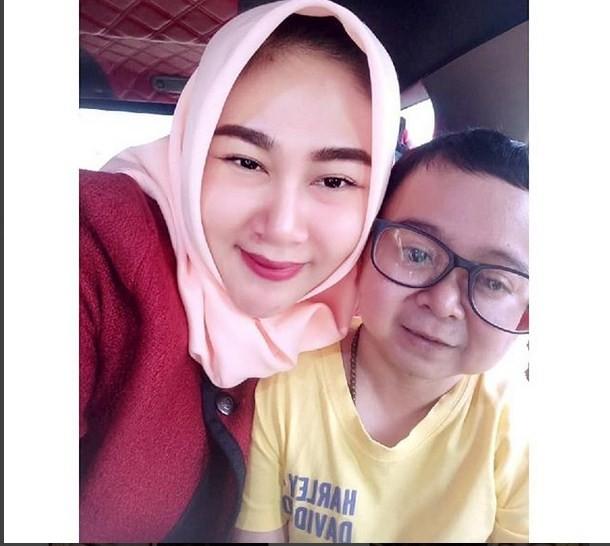 Daus Mini bersama calon istri, Shelvie Hana Wijaya. (Instagram)