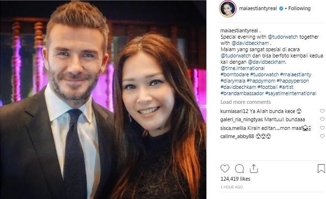 Maia Estianty pose bareng David Beckham. [Instagram @maiaestiantyreal]