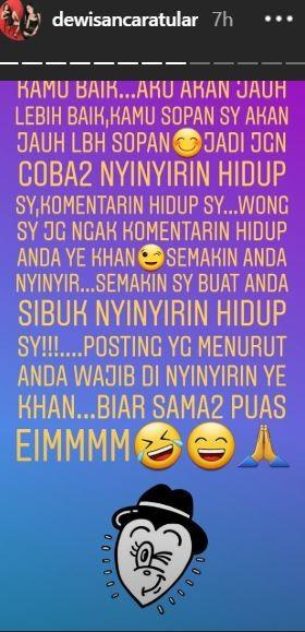 Dewi Sanca tak peduli dengan komentar nyinyir. [instagram/dewisancaratular]