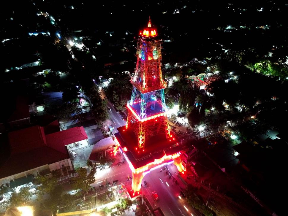 Kemegahan Menara Pakaya Sambut HUT Gorontalo ke-345 Tahun Kemegahan Menara Pakaya Sambut HUT Gorontalo ke-345 Tahun