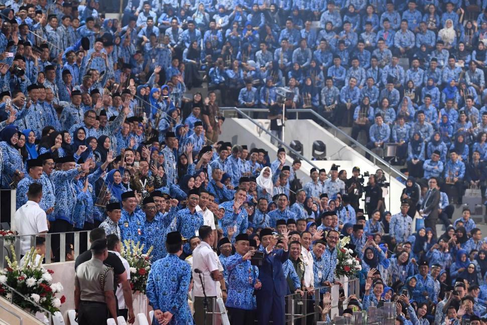 Jokowi Hadiri HUT ke-47 Korpri di Istora Senayan Jokowi Hadiri HUT ke-47 Korpri di Istora Senayan