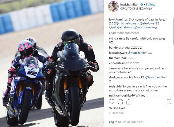 Juara dunia F1 lima kali, Lewis Hamilton, mengunggah foto saat menjajal motor Superbike dalam tes privat di Sirkuit Jerez, Spanyol, akhir pekan lalu. [Instagram@lewishamilton]