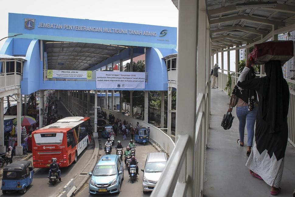 Uji Coba Skybridge Tanah Abang Uji Coba Skybridge Tanah Abang