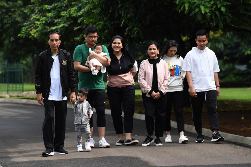 Presiden Jokowi Ajak Anak Cucunya Liburan ke Kebun Raya Presiden Jokowi Ajak Anak Cucunya Liburan ke Kebun Raya