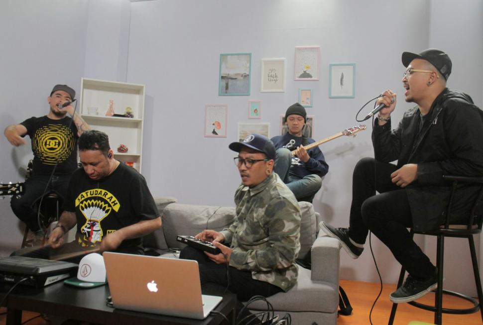 Gebrakan Saint Loco Bersama Vokalis Baru Gebrakan Saint Loco Bersama Vokalis Baru