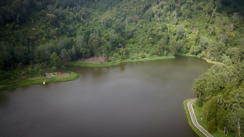 Keindahan Danau  Cisanti Bandung  Yang Masih Alami