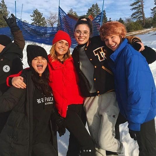 Selena Gomez (paling kiri) bersama teman-teman. (Instagram)