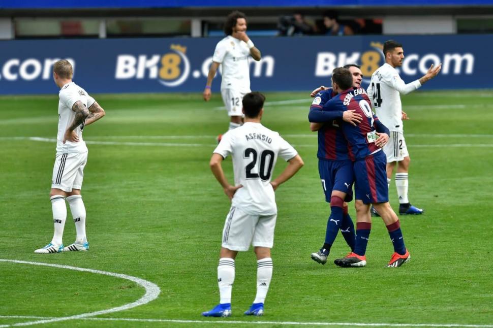 Reaksi pemain Real Madrid usai gawangnya kebobolan di ajang La Liga [Sumber: BK8]