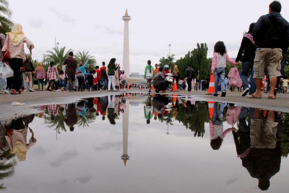 Libur Tahun Baru, Monas Dipadati Pengunjung Libur Tahun Baru, Monas Dipadati Pengunjung