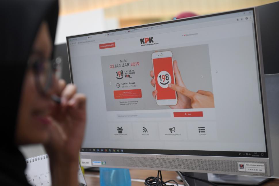 Layanan Pengaduan KPK Layanan Pengaduan KPK
