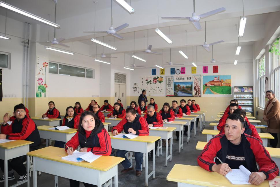 Melihat Kamp Pendidikan Vokasi Etnis Uighur Melihat Kamp Pendidikan Vokasi Etnis Uighur