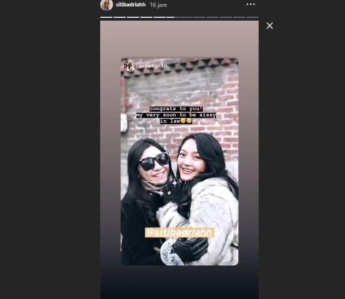 Siti Badriah dilamar kekasihnya di Korea Selatan. [instagram]