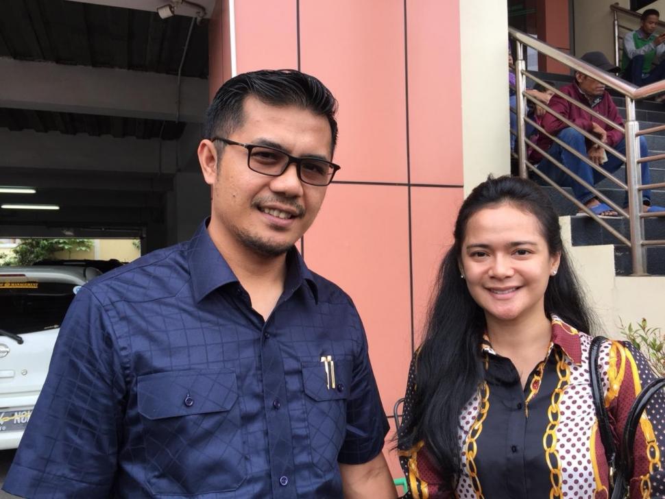 Shezy Idris di Pengadilan Agama Jakarta Barat, Senin (14/1/2019). [Wahyu Tri Laksono/Pahami.id]