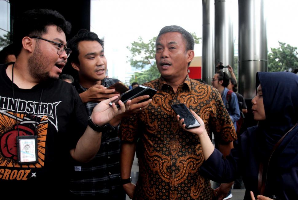 Ketua DPRD DKI Serahkan LHKPN Ketua DPRD DKI Serahkan LHKPN