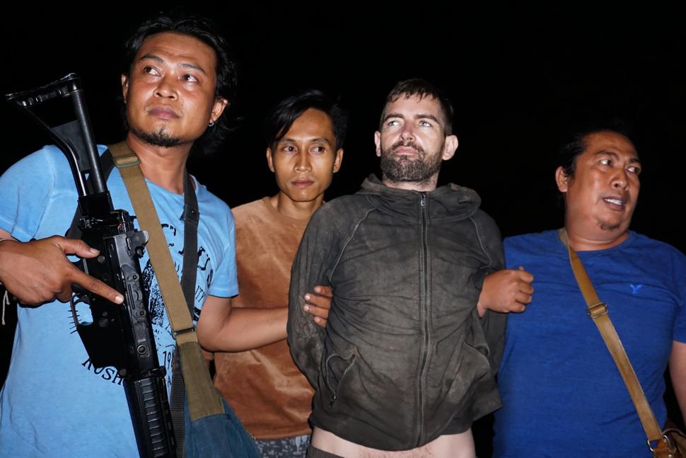 Polisi Tangkap WN Perancis Penyelundup Narkoba Polisi Tangkap WN Perancis Penyelundup Narkoba