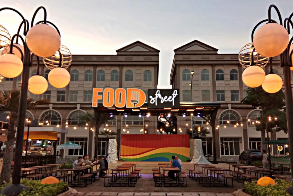Food Street di Pulau D Belum Memiliki Izin Usaha Food Street di Pulau D Belum Memiliki Izin Usaha