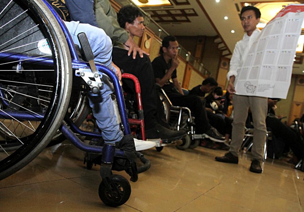 Simulasi Pemilu 2019 untuk Penyandang Disabilitas Simulasi Pemilu 2019 untuk Penyandang Disabilitas