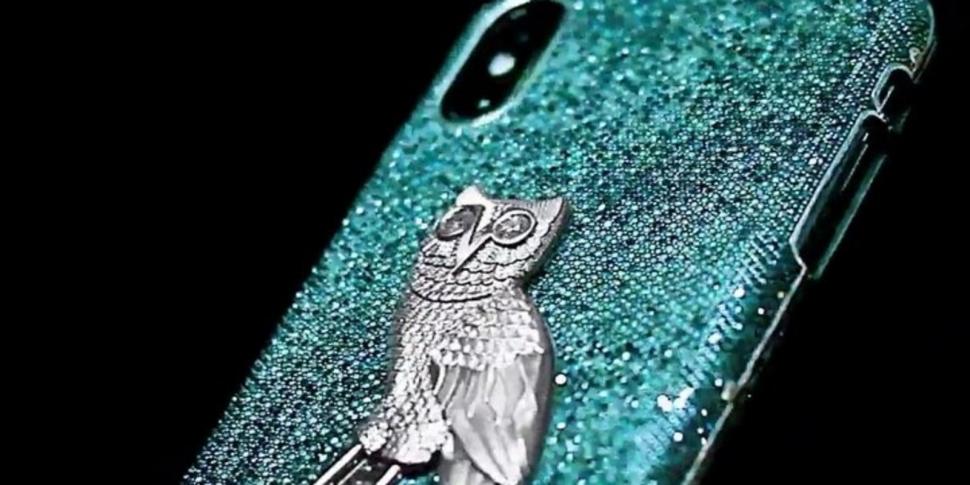 Casing Iphone Drake seharga Rp 5,6 M [instagram @jasonofbeverlyhills]