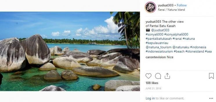 Pantai Batu Kasah, memukau dengan bebatuan granit di pinggir pantai. (Dok. Instagram/yudsat303)