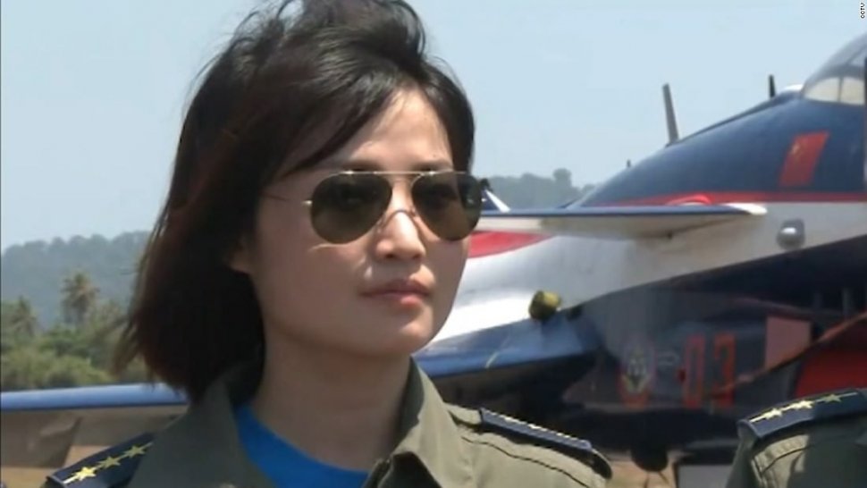 Pilot Cantik Jet Tempur [AFP]