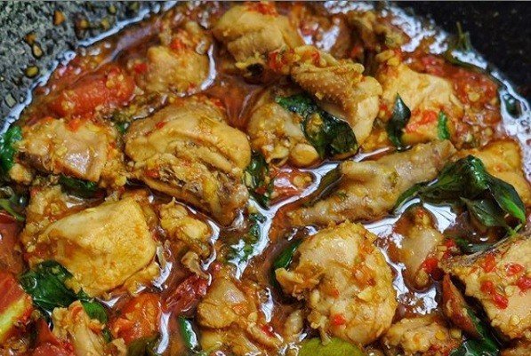 Resep Ayam Woku. (Instagram/@susi.agung)