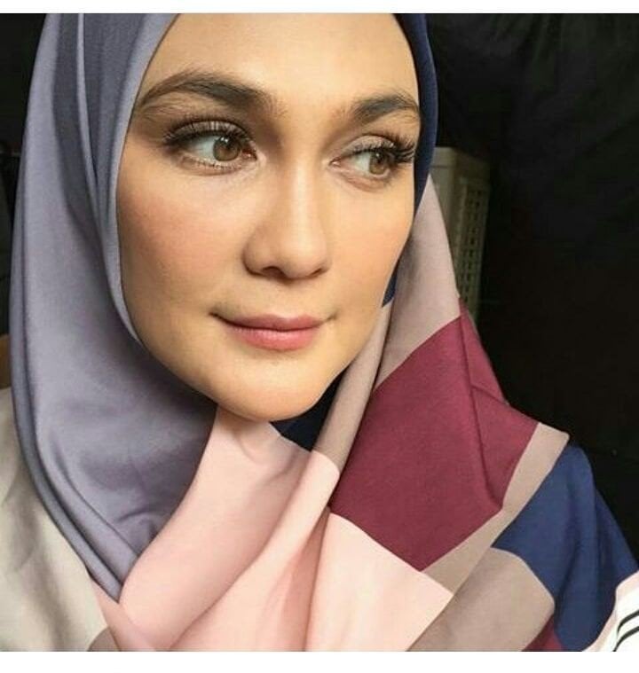 Luna Maya [Instagram/monicanederlandz]